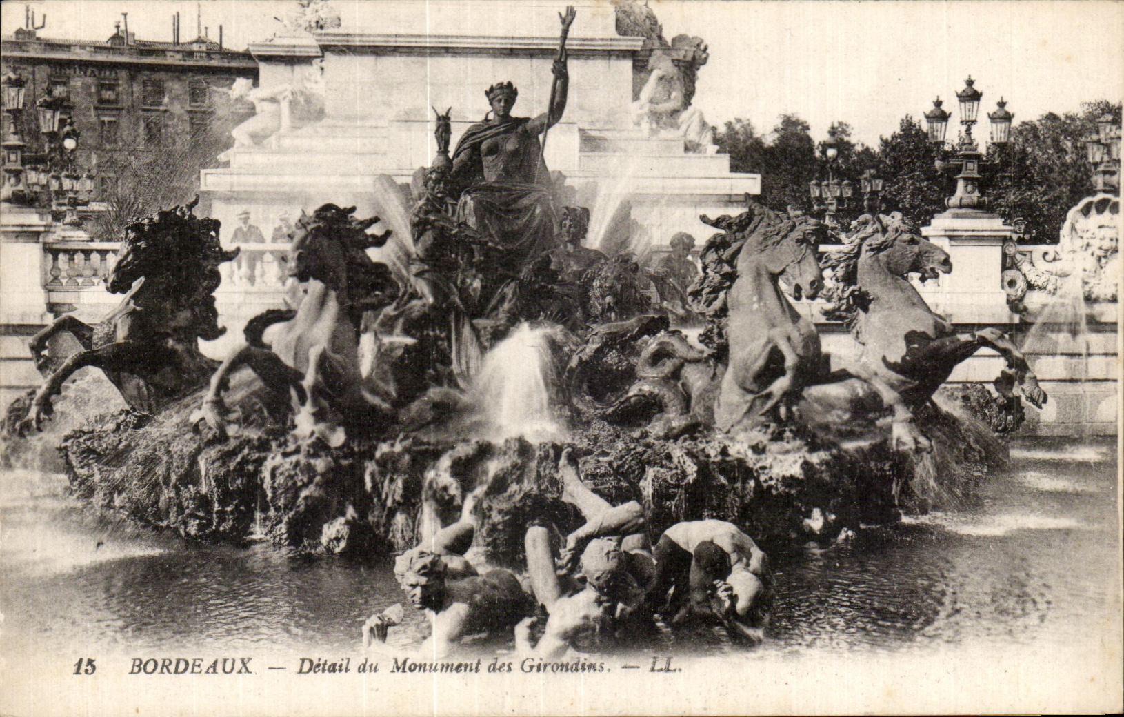 Bordeaux — Détail du Monument des Girondins — LL.