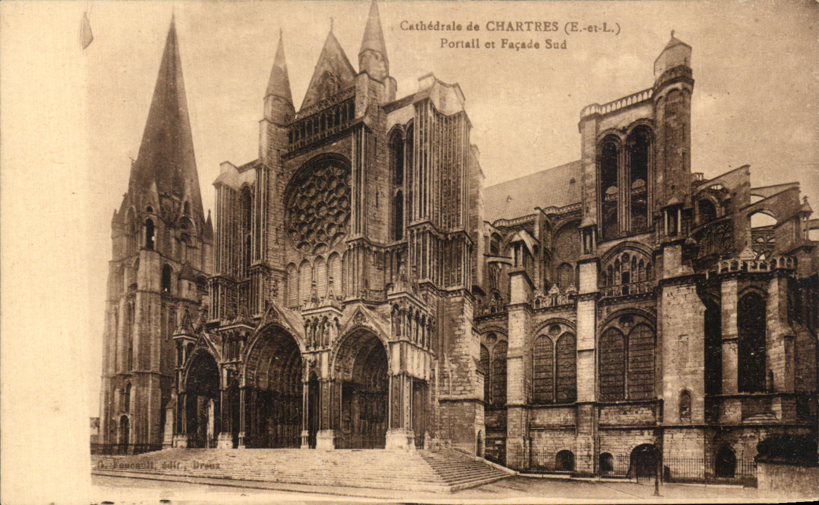 CPA Cathedrale de Chartres Portail et Facade Sud