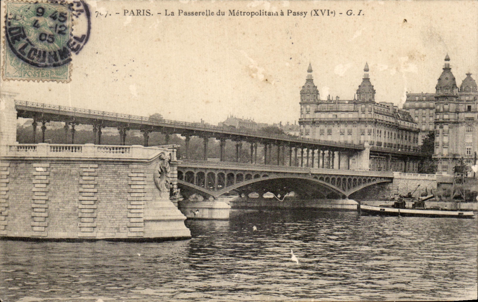 CPA Paris La Passerelle du metropolitain a Passy Metro