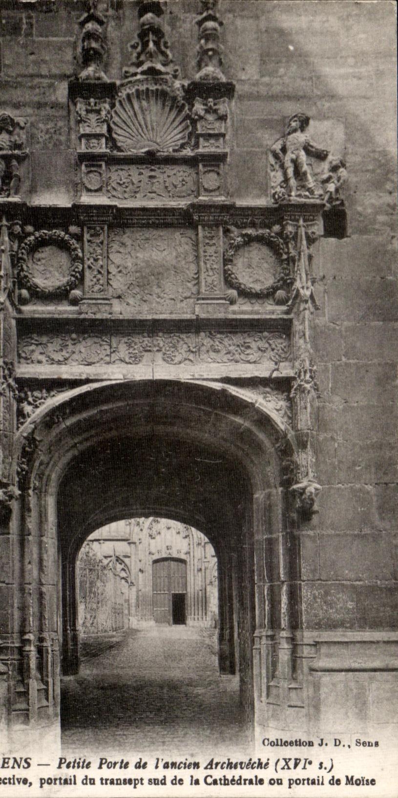 CPA Petite Porte de I'ancien Archeveche Sens 
