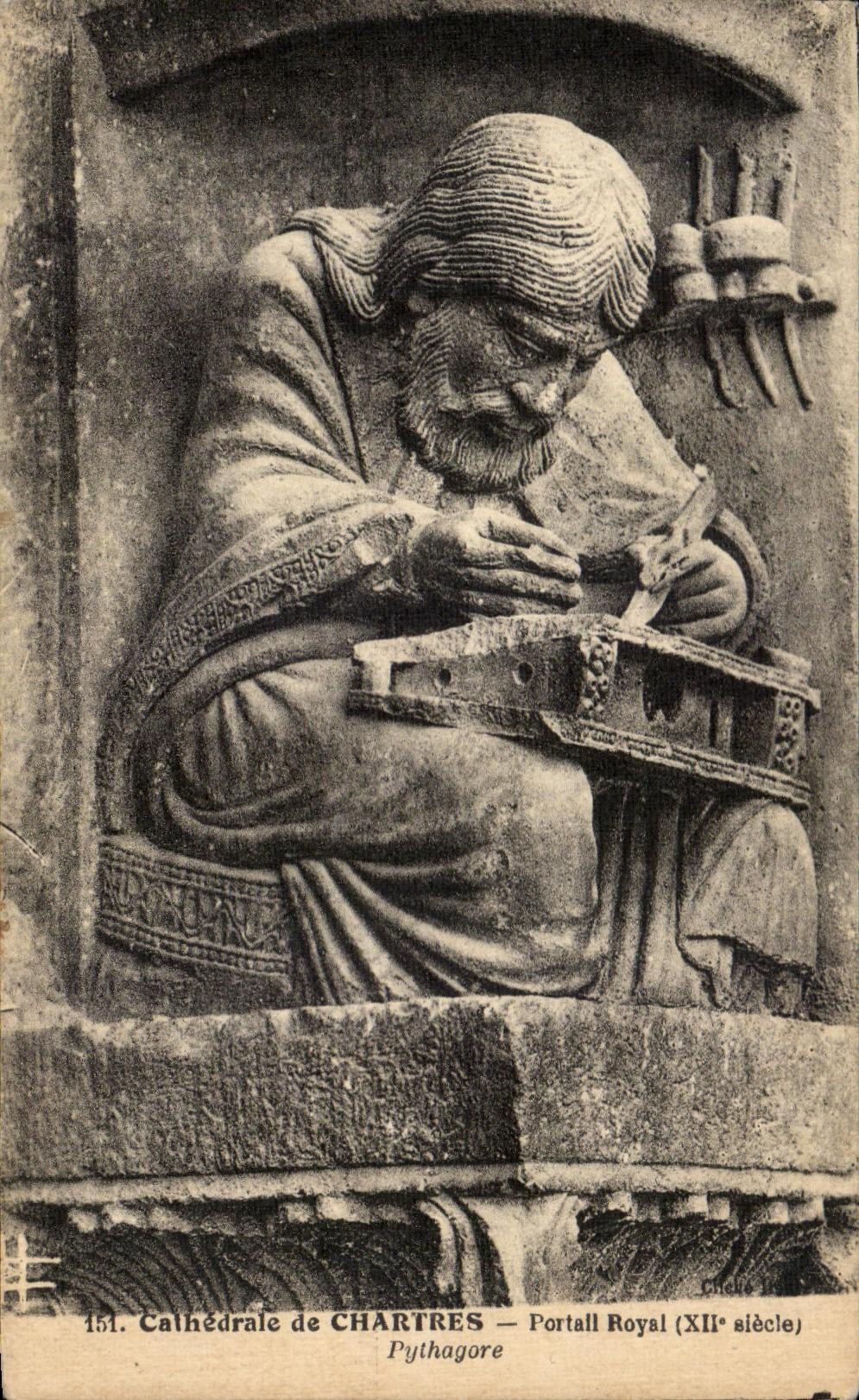 Pythagore — Cal cathédrale de CHARTRES — Portail Royal (XIIe siècle)