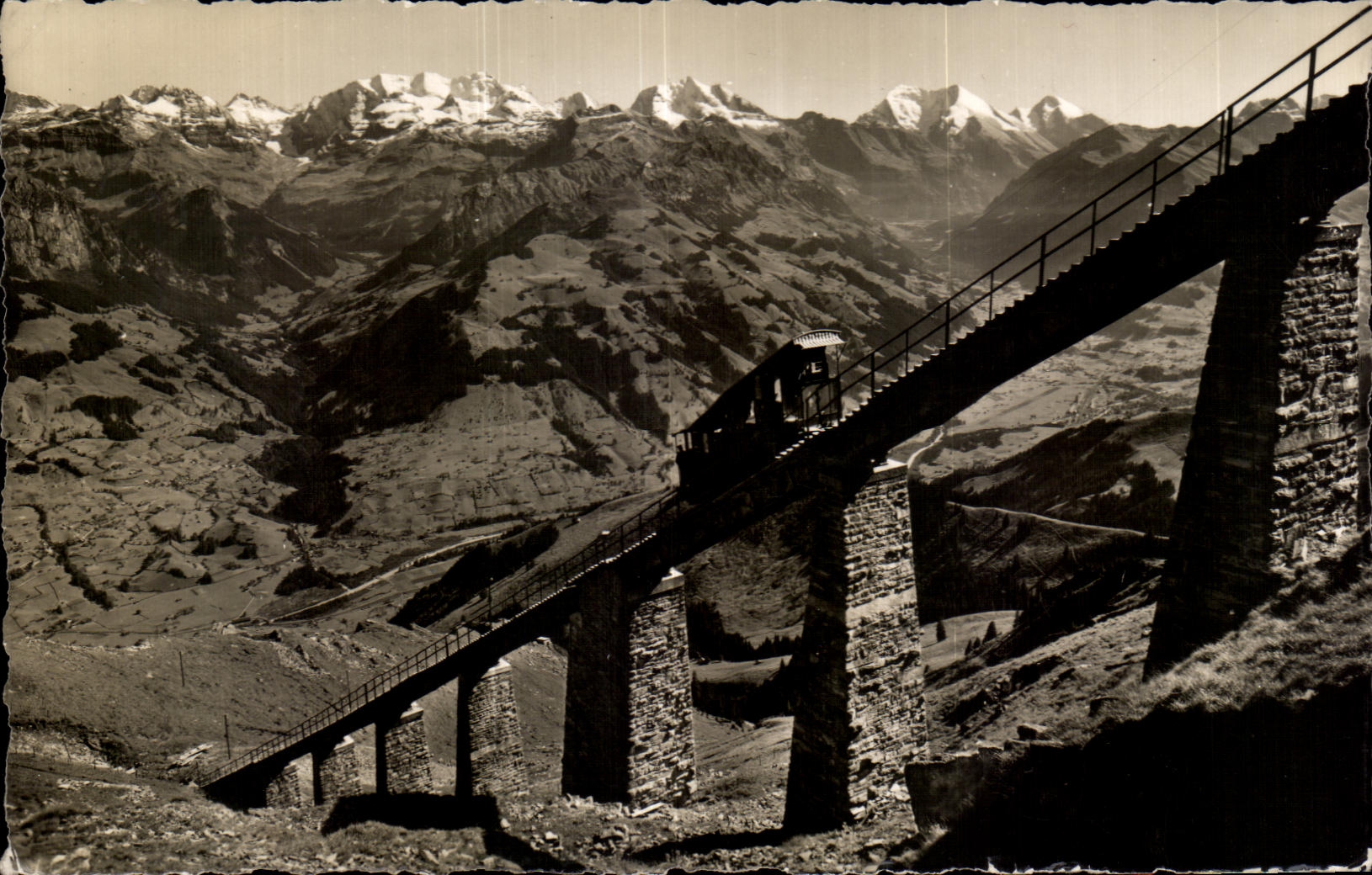 CPA Niesenbahn Blick in's Kandertal Blumlisalp Doldenhorner