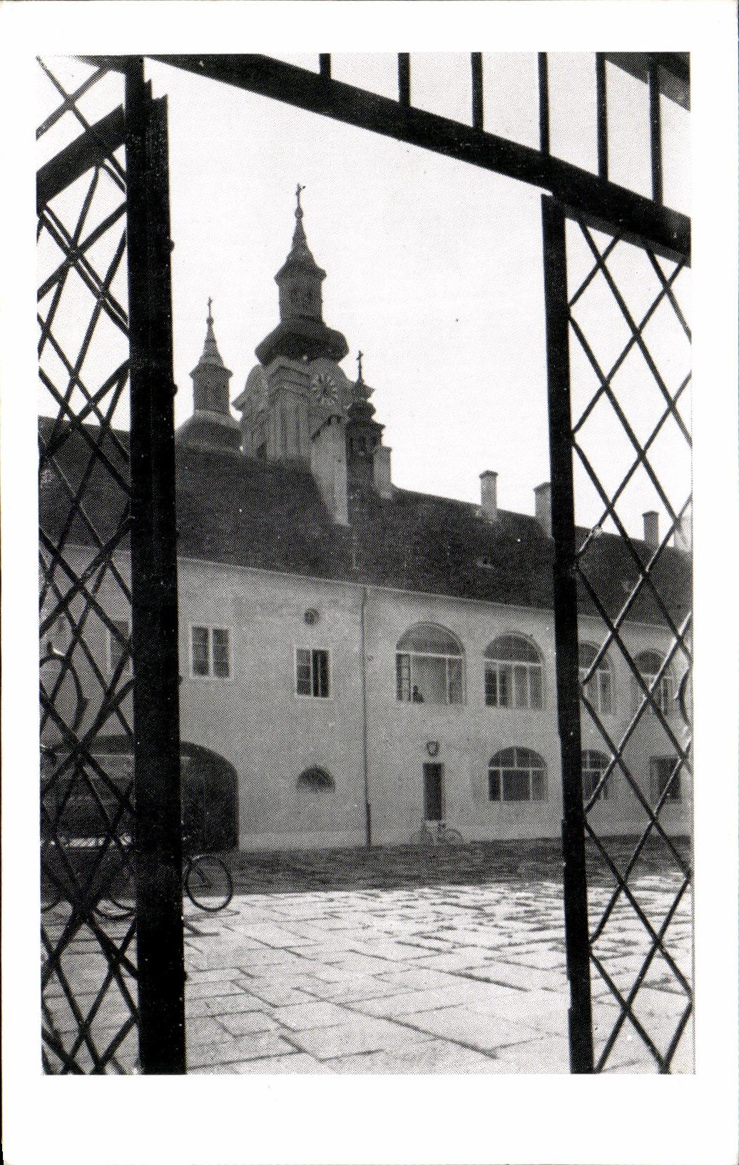 Székesfehérvár — Tanács ház udvara — Me 32/551, éditeur Budapest