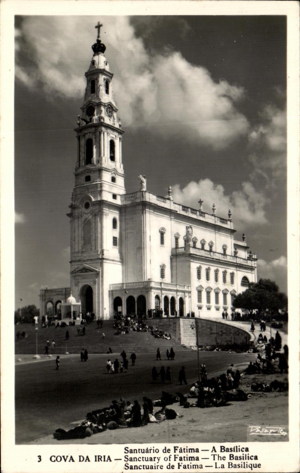 CPA Cova da Iria Santuario de Fatima a Basilica Sanctuary of Fatima The Basilica