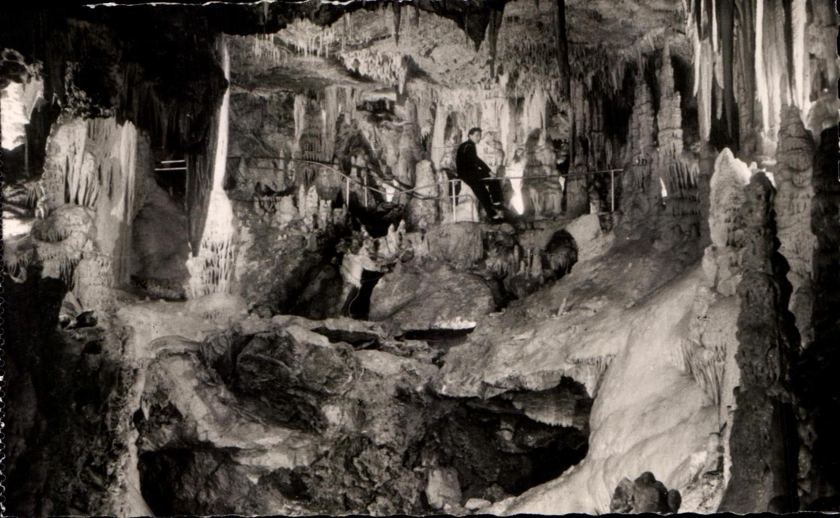 Les Grottes de l'Observatoire — La Grande Salle — Éditions 'LA CIGOGNE' - Monaco