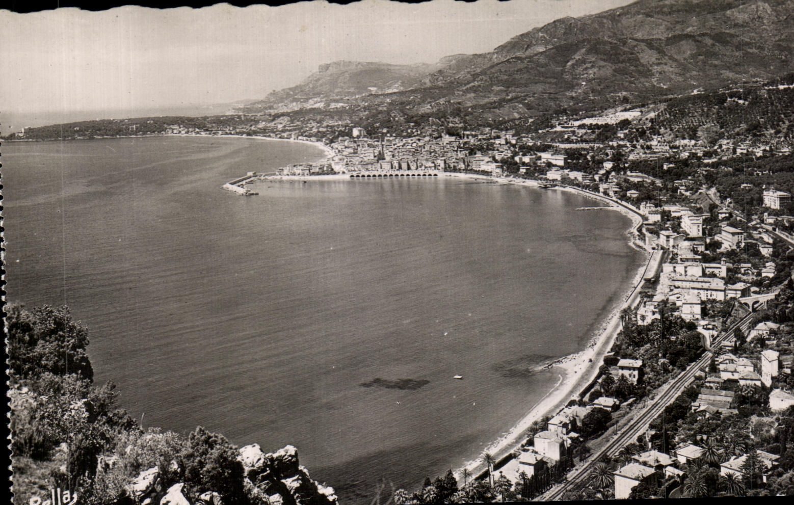 CPA La Cote d'Azur Menton et la baie de garavan
