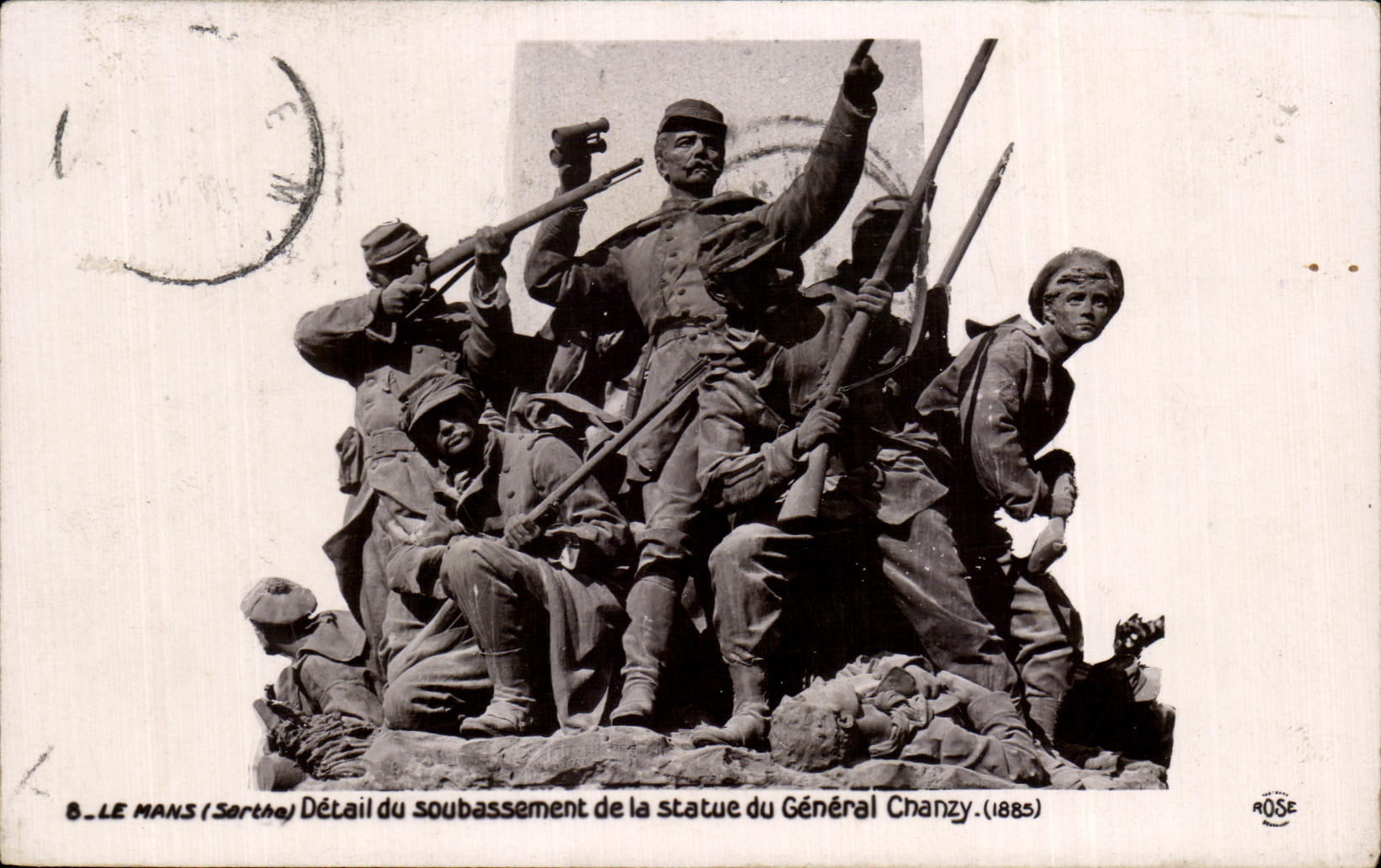 Le Mans (Sarthe) — Détail du soubassement de la statue du Général Chanzy (1885) — Marque ROSE