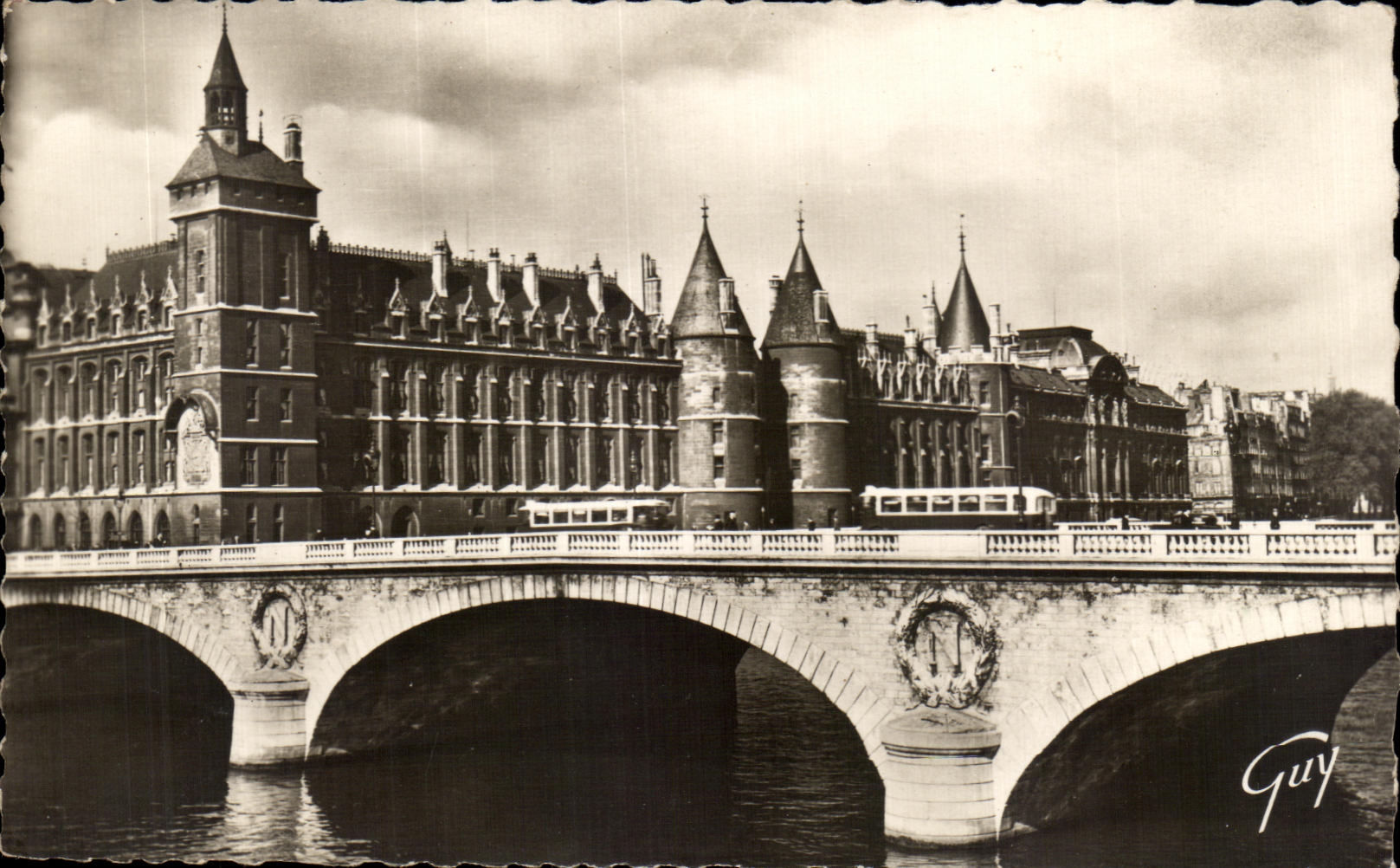 CPA Paris Et Ses Merveilles Palais de Justice et la Conciergerie