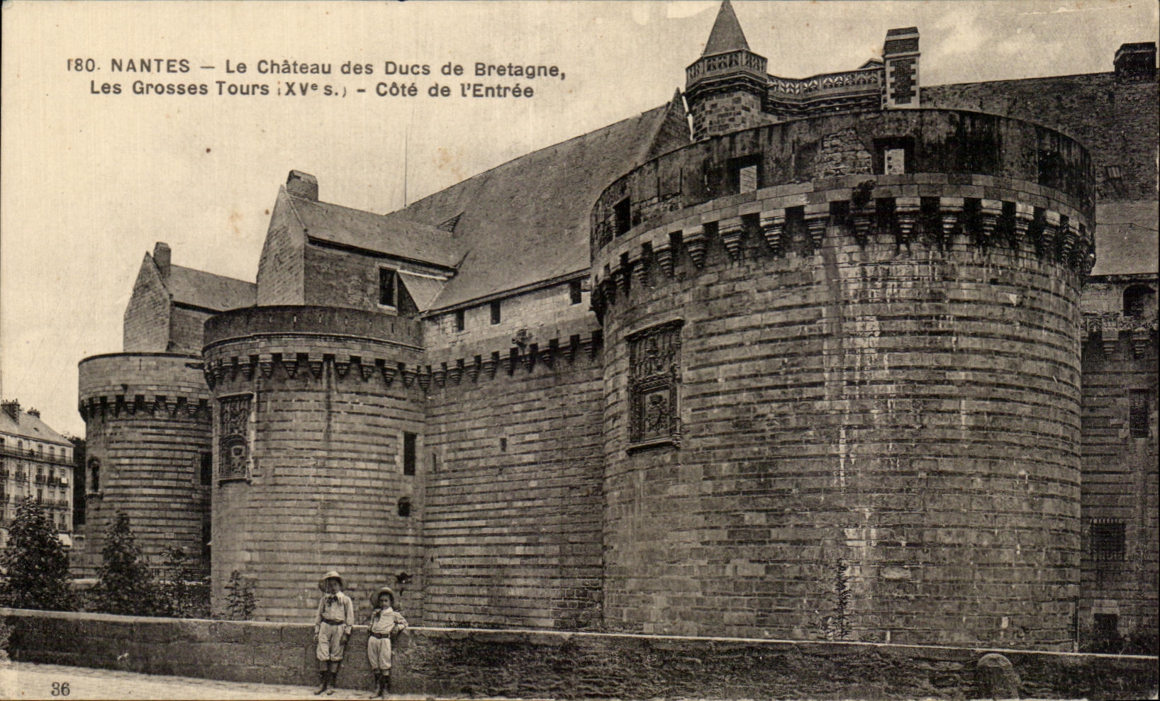 CPA Nantes Le Chateau des Ducs de Bretagne Les Grosses Tours