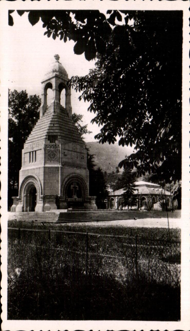 CPSM Lourdes La Monument Interiallie