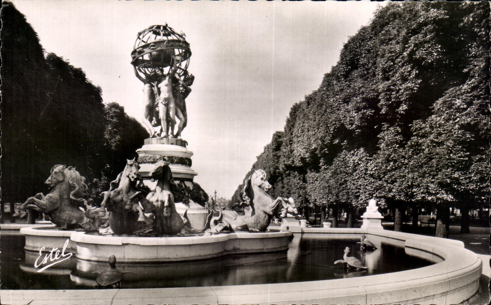 CPSM Paris La Fontaine de l'Observatoire The Observatoru fountain