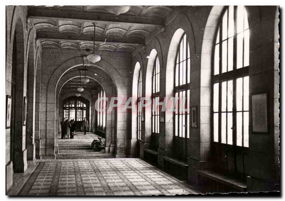 CPSM Lycee Janson de Sailly rue de la Pompe Paris Hall d'Entree