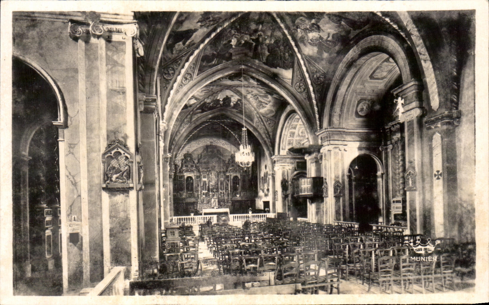 CPA Nice L'Interieur Du Sanctuaire De Notre Dame De Cimiez