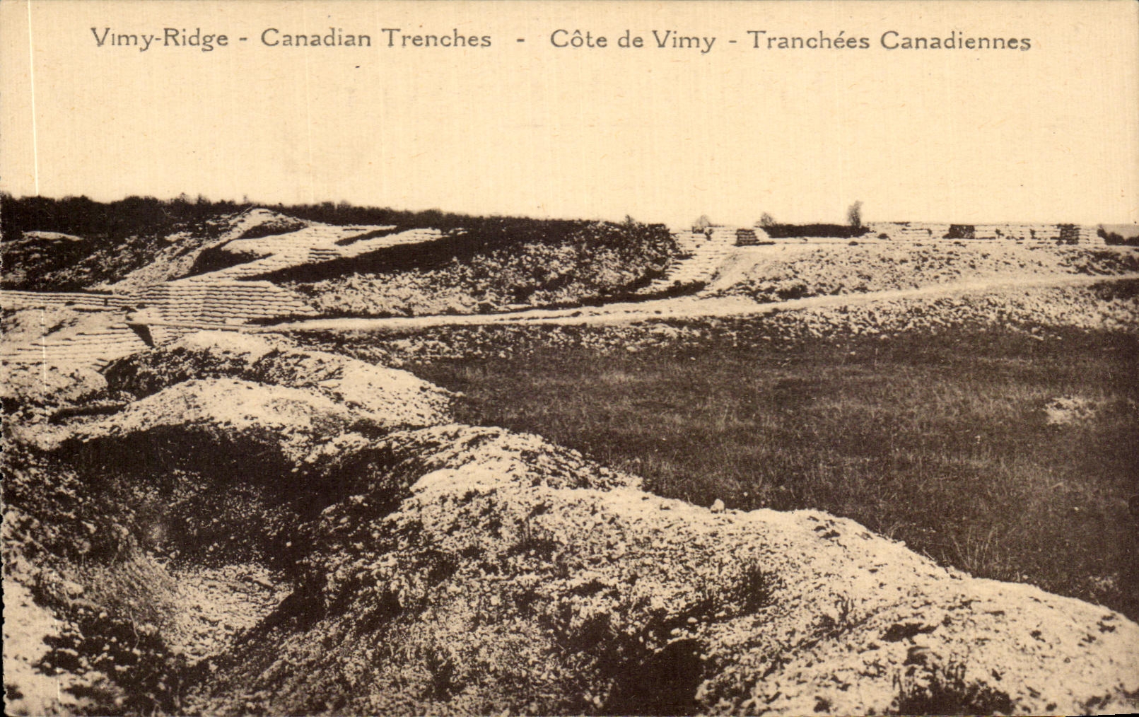 Côte de Vimy - Tranchées Canadiennes — Vue des tranchées canadiennes sur le Vimy Ridge