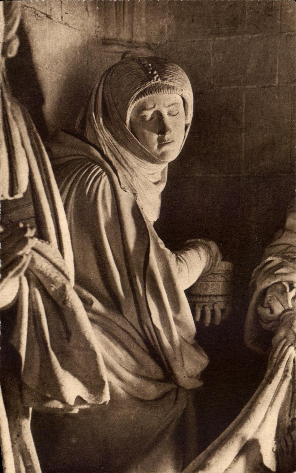 CPA Les Saints De Solesmes Sainte femme au Tombeau