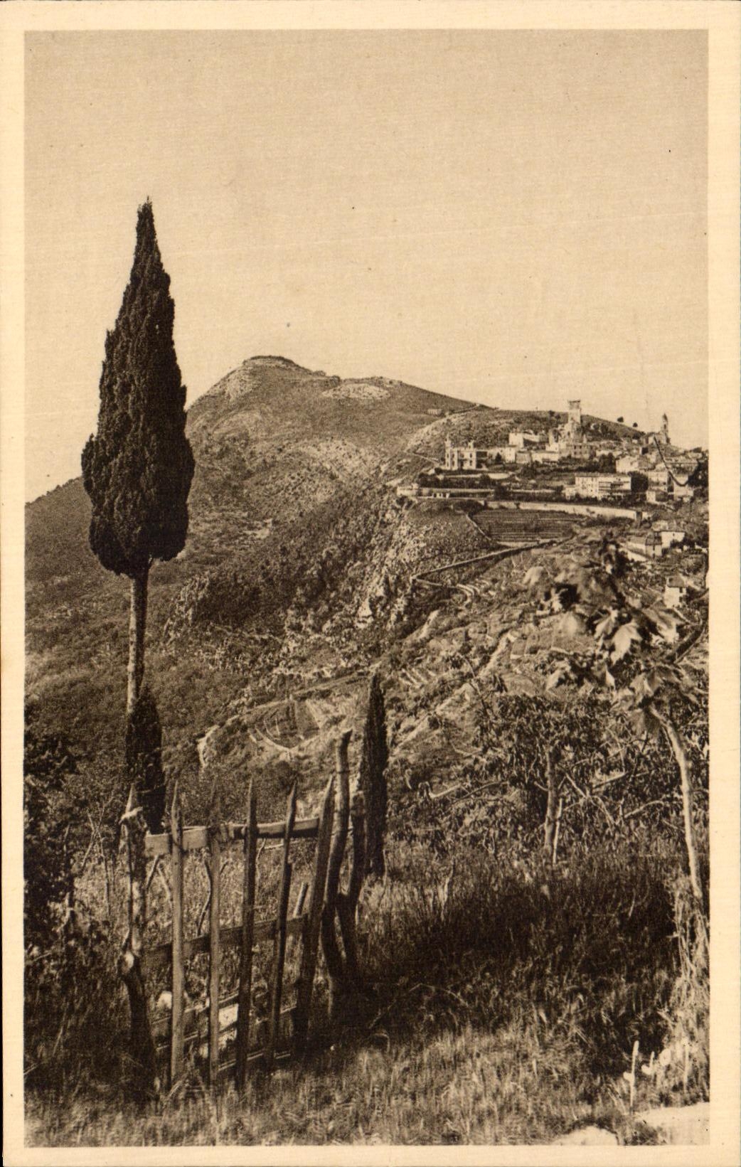 La Turbie — vue panoramique — Les Éditions d'Art Maitel