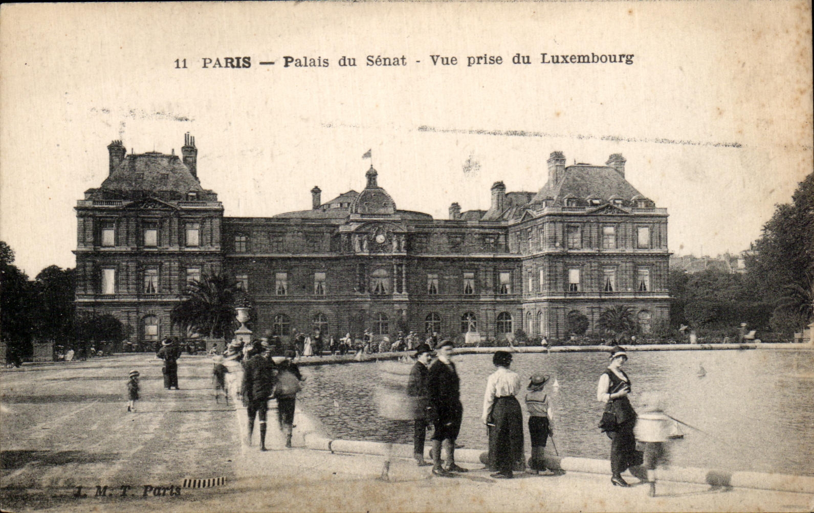 CPA Paris Palais du Senat Vue Prise du Luxembourg 