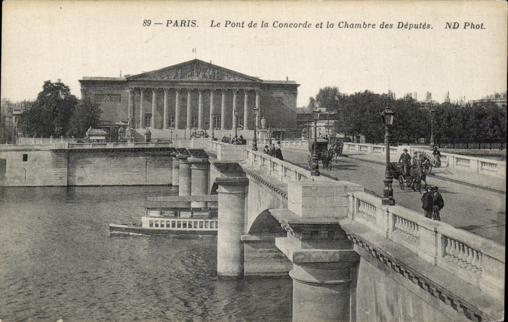 CPA Paris Le Pont la Concorde et la Chambre des Deputes Peniche