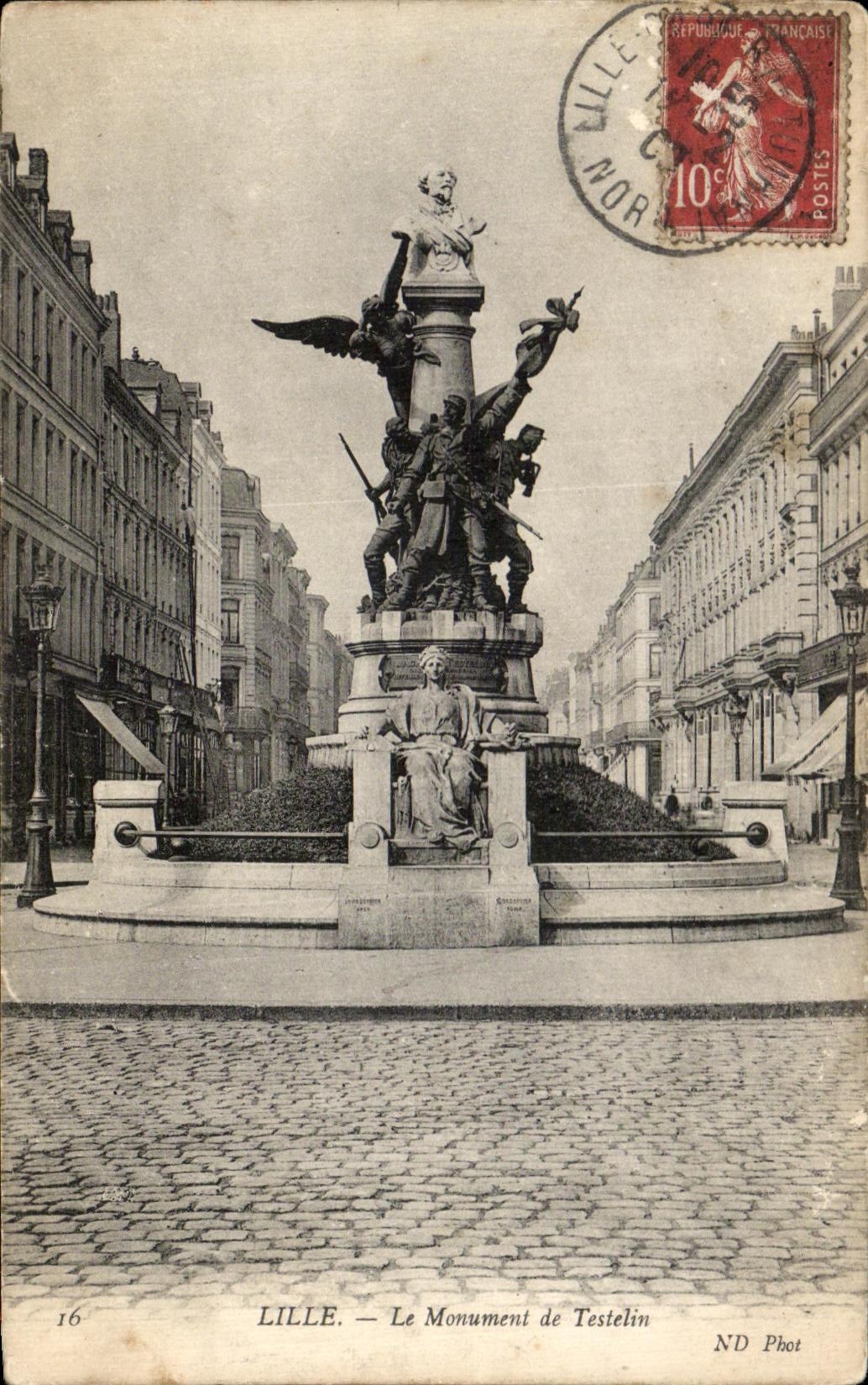 CPA Lille Le Monument de testelin 