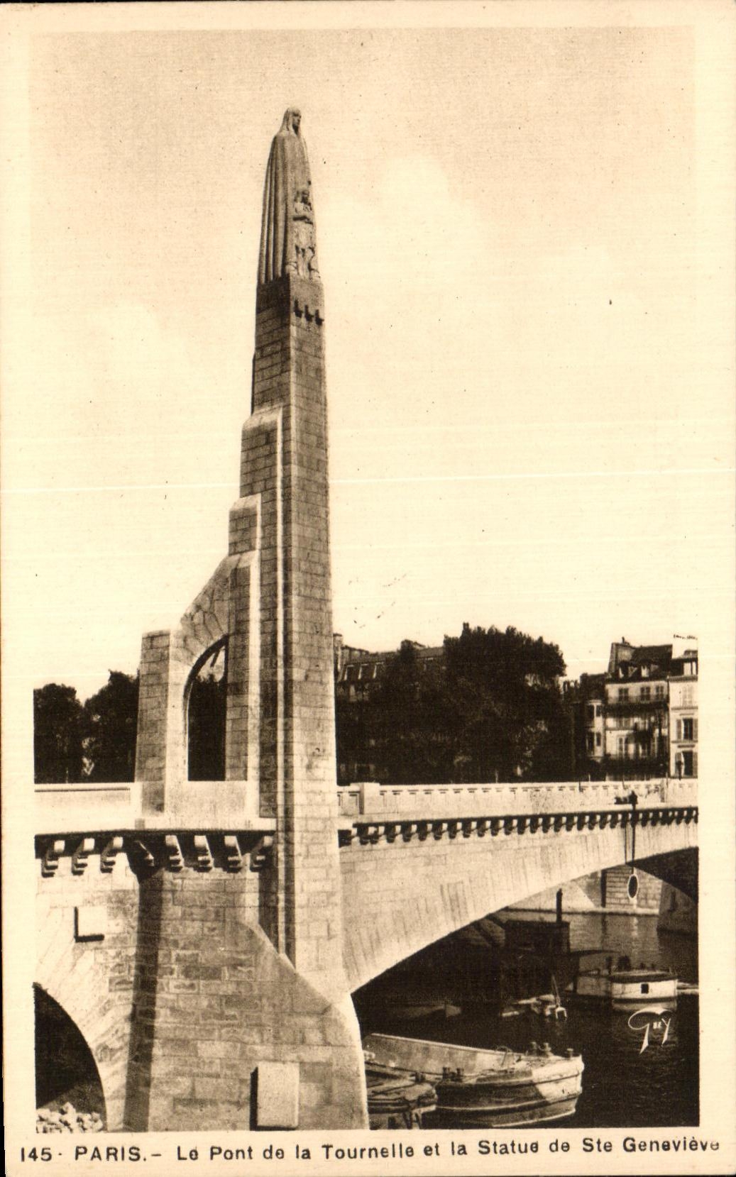 CPA Paris Le Pont de la Tournelle et la Statue de Ste Genevieve