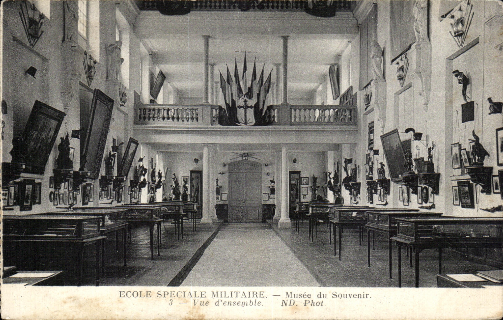 CPA Ecole Speciale Militaire Musee de Souvenir Vue d'ensemble Paris Militaria 