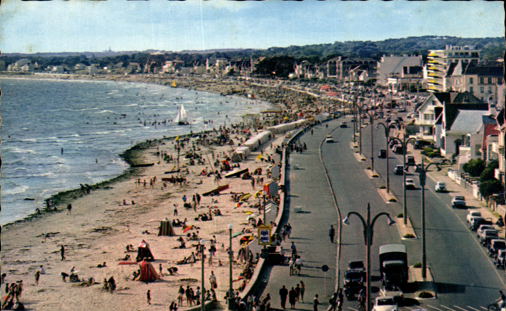 CPA Pornichet Boulevard des Oceanides et laPlage 