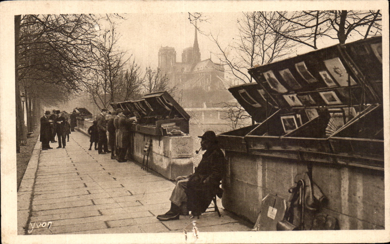 CPA Paris Bouquiniste Notre Dame Yvon 