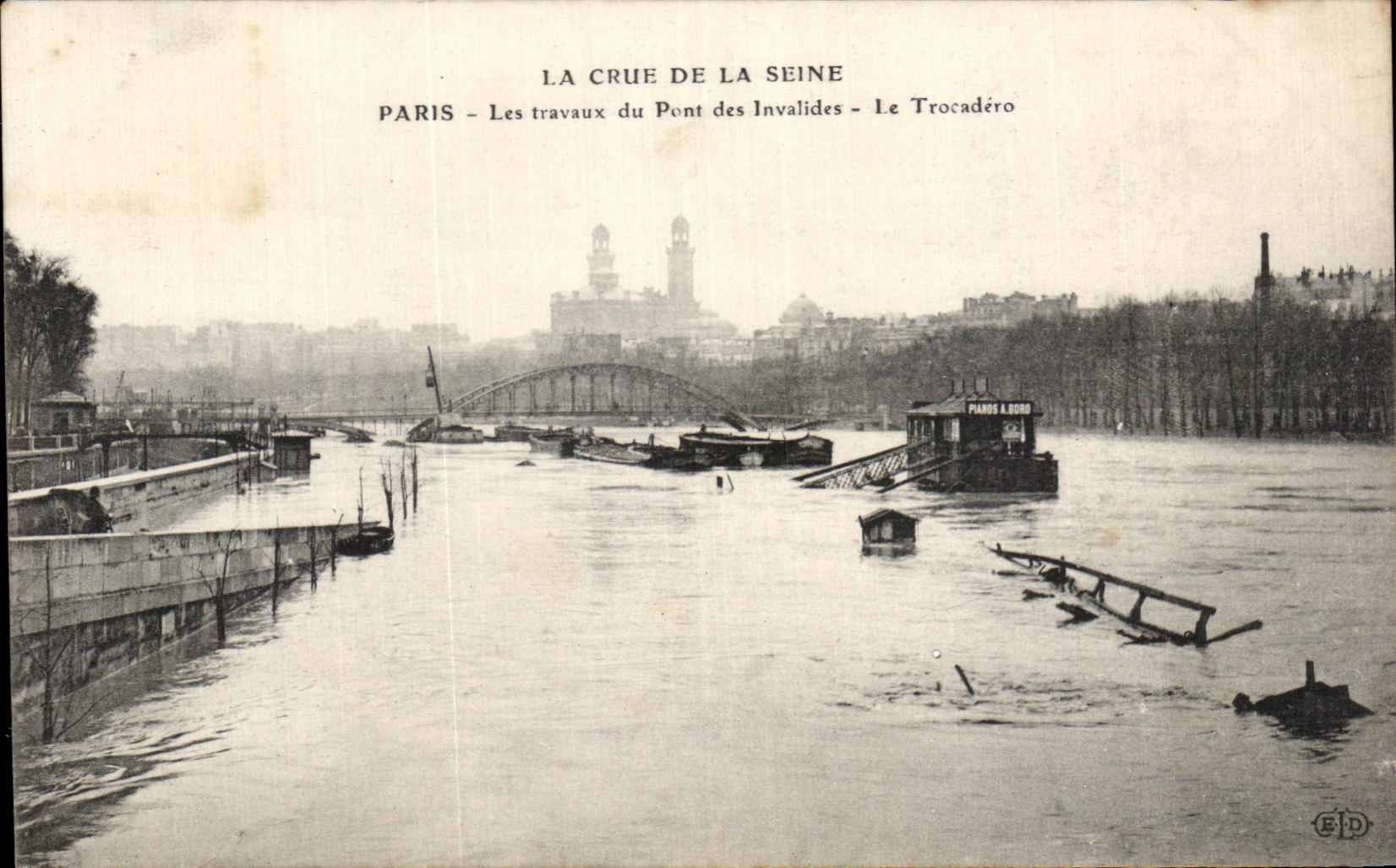 La Crue de la Seine — Les travaux du Pont des Invalides — Le Trocadéro — Paris — Éditeur EID