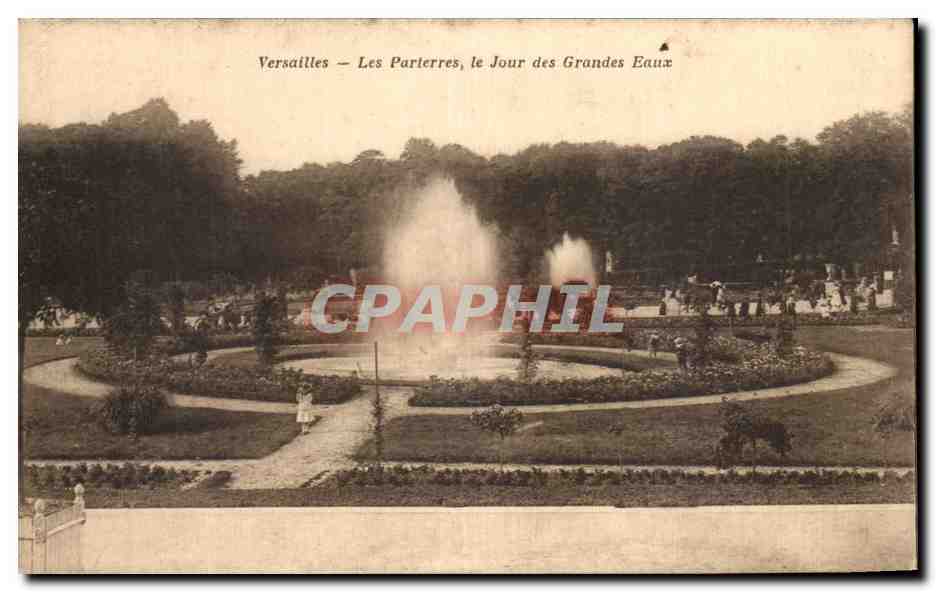 CPA Versailles Les Parterres le Jour des Grandes Eaux