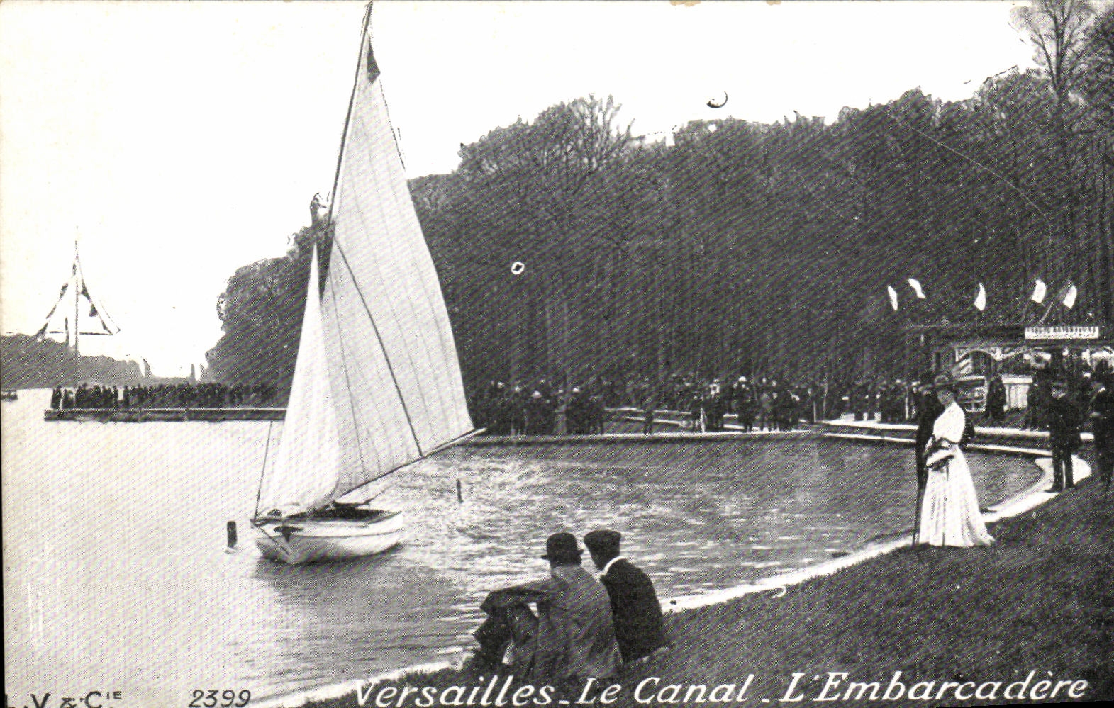 CPA Versailles Le Canal L'Embarcadere