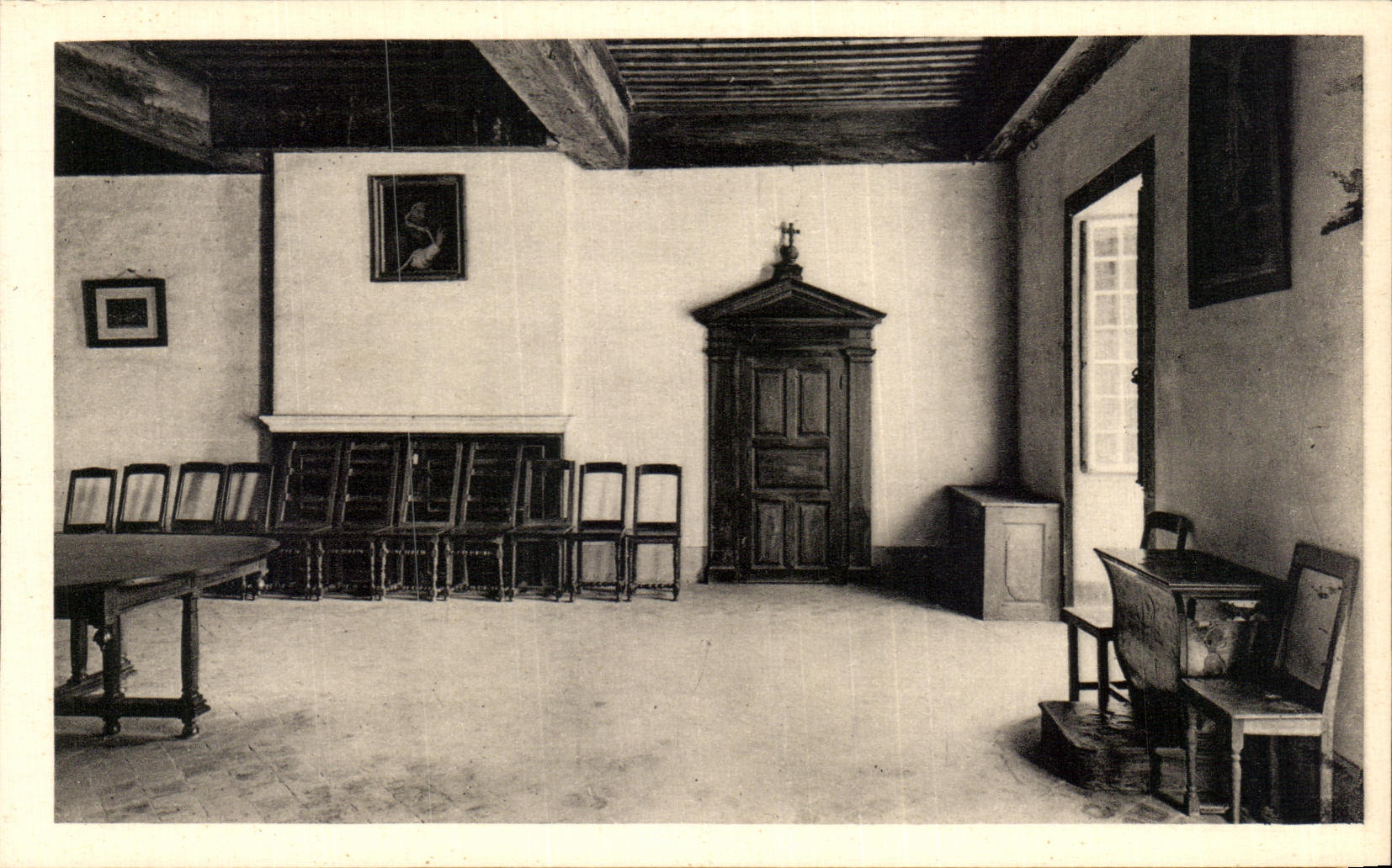 Salle à manger du Prieur Général — Monastère de la Grande Chartreuse — éditeur Serv. Commercial Monument Historiques