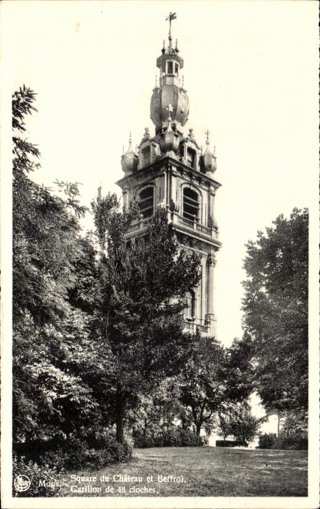 CPA Square du Chateau et Beffroi Carillon de 48 cloches Mons 