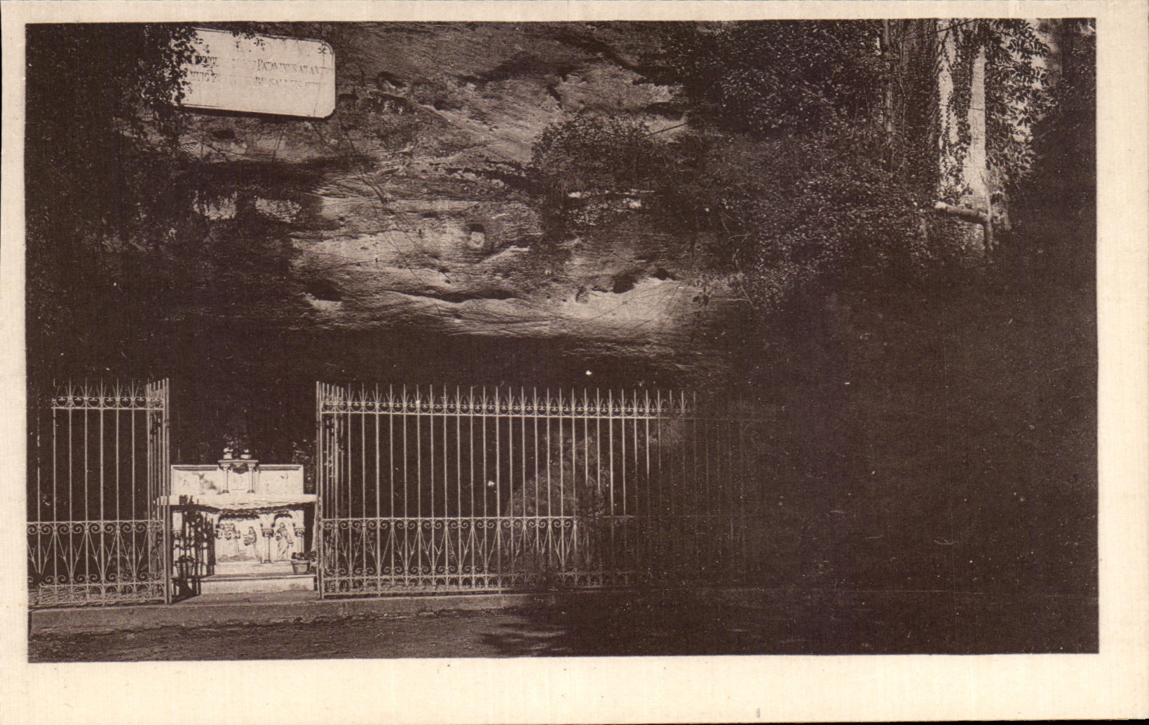 Grotte de l'eau miraculeuse — Pèlerinage des Grottes de Saint-Antoine — éditeur S.L.F. n°7