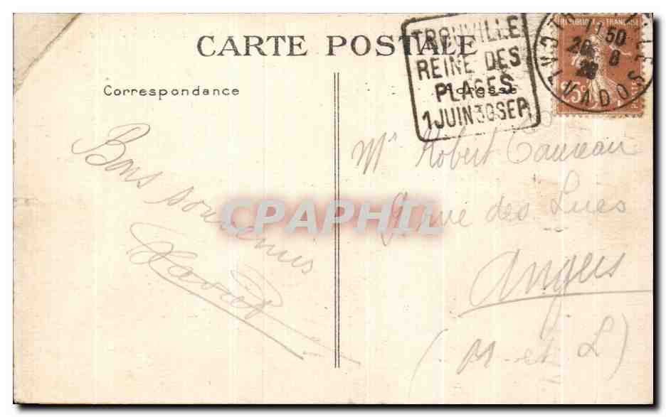 CPA Trouville La Reine des Plages Un coin de la Plage et les Jetees — Rückseite