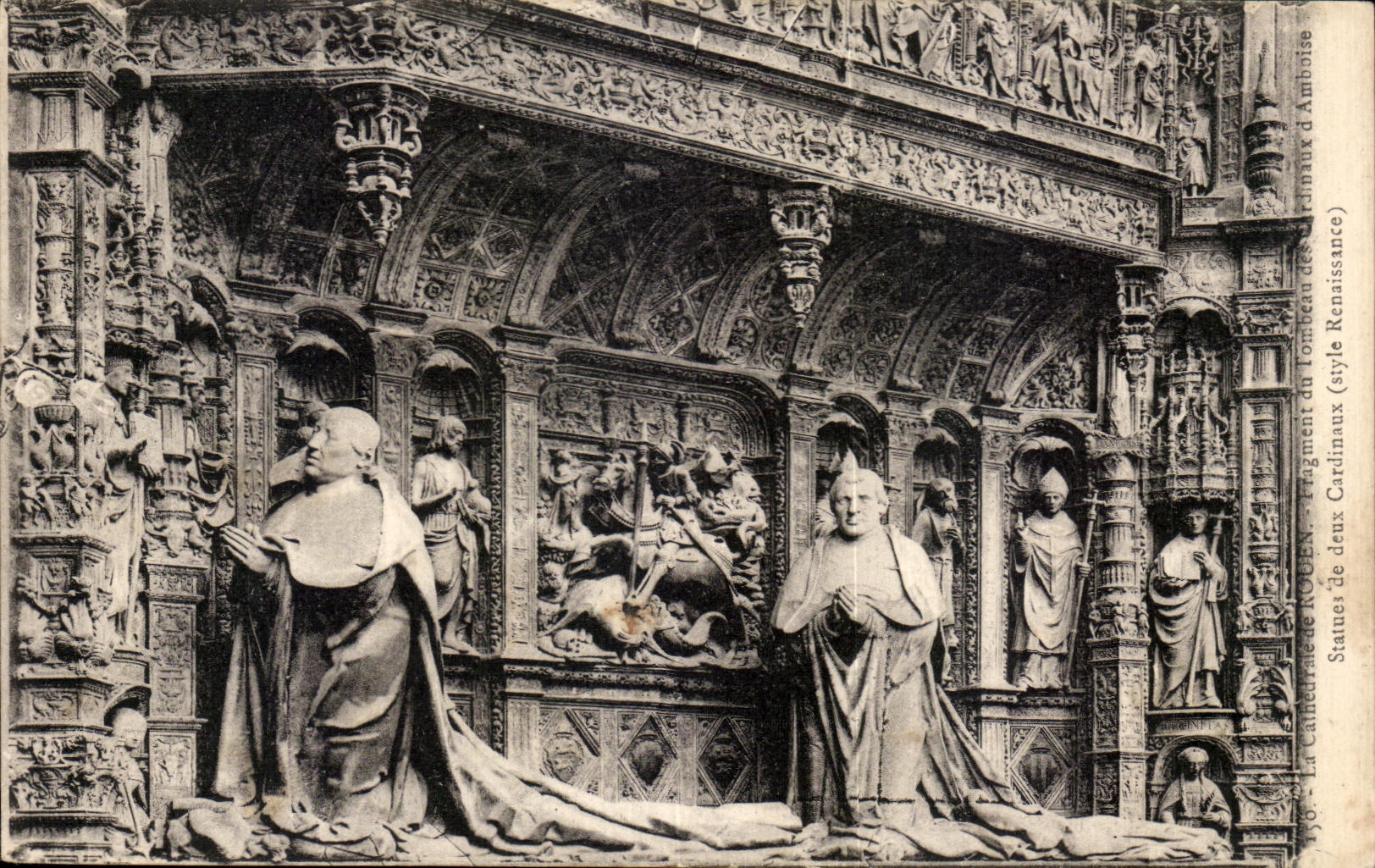 CPA La cathedrale de Rouen Statues des deux cardinaux