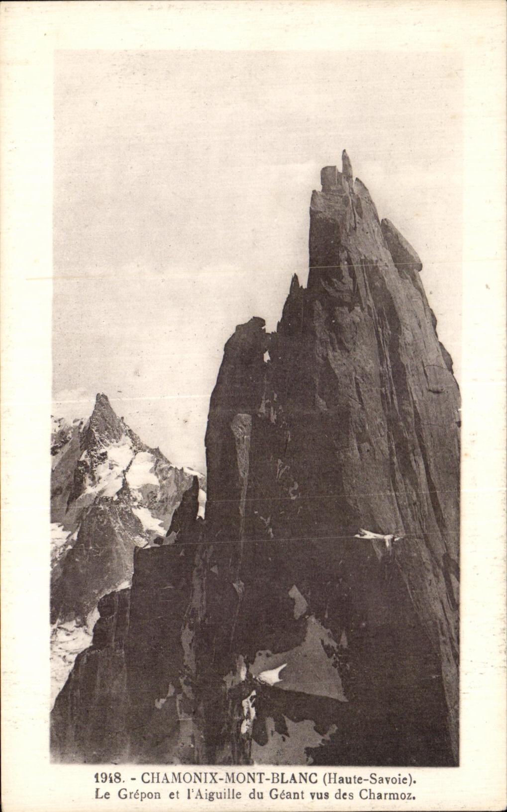 CPA Chamonix Mont Blanc Haute Savoie Le Grepon et l'aiguille du Geant vue des Charmoz