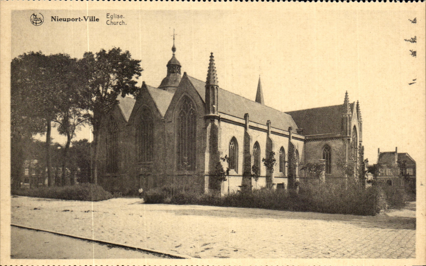 CPA Nieuport Ville Eglise 