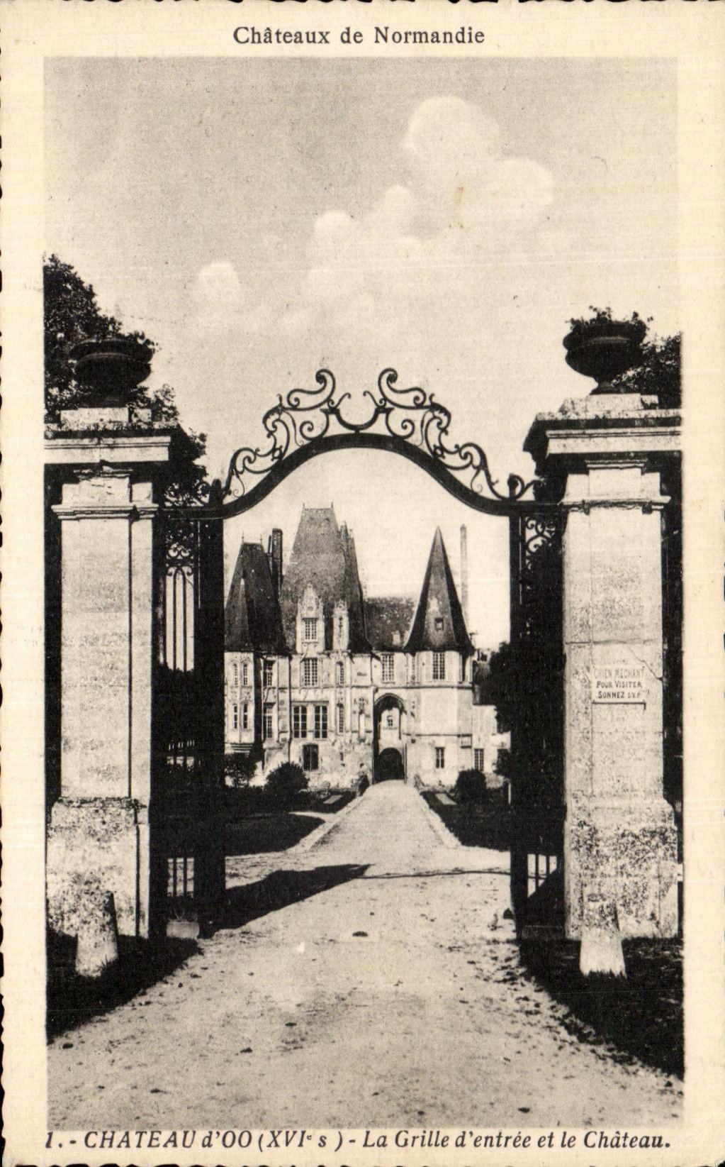 Châteaux de Normandie — Château du XVIe siècle — La Grille d'entrée et le Château — Phototypie L'Attille, Paris