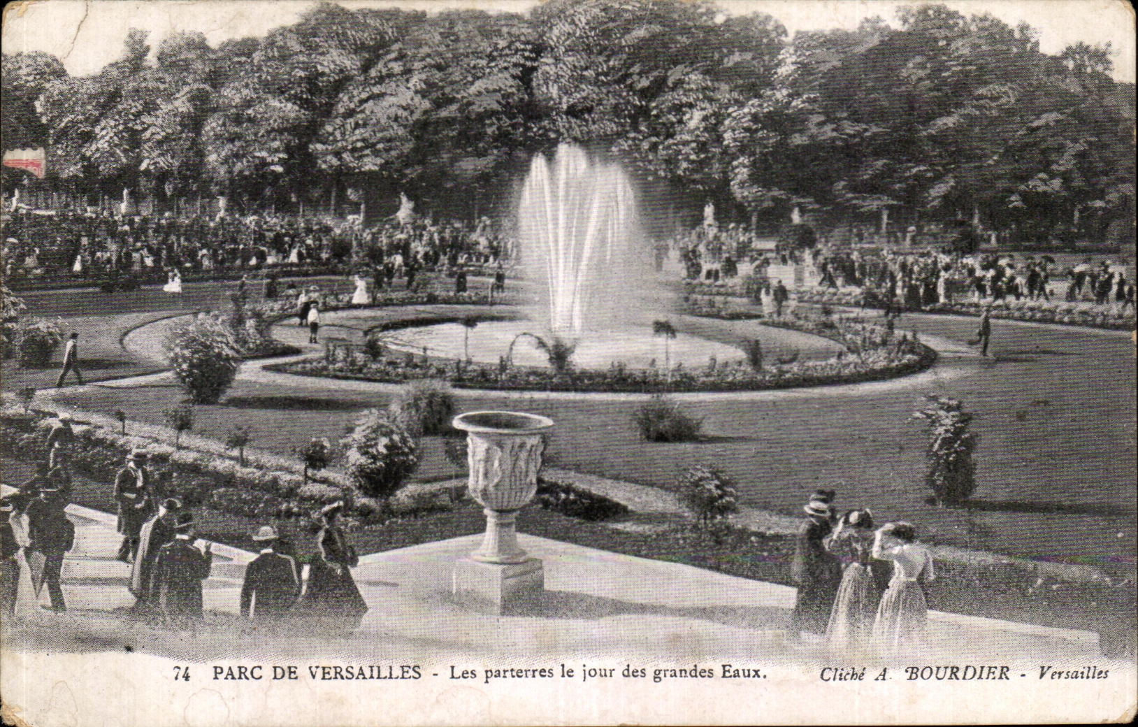 CPA Parc De Versailles Parterres le Jour des Grandes Eaux