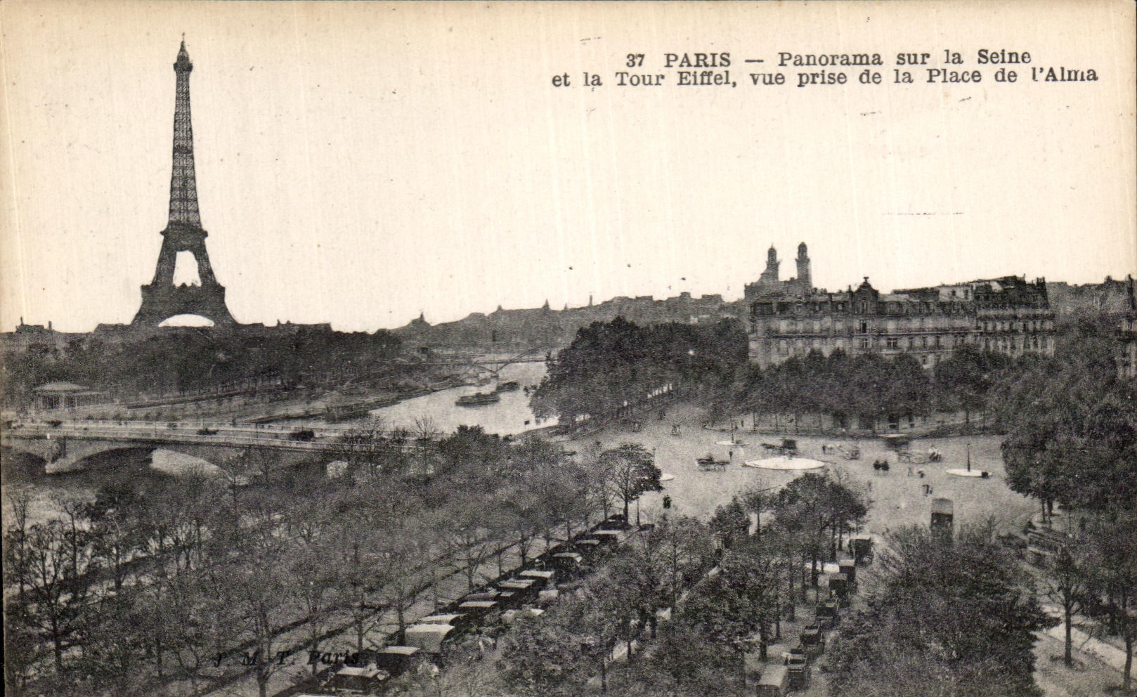 CPA Paris Panorama sur la Seine et La Tour Eiffel vue prise de la Place de l'Alma 