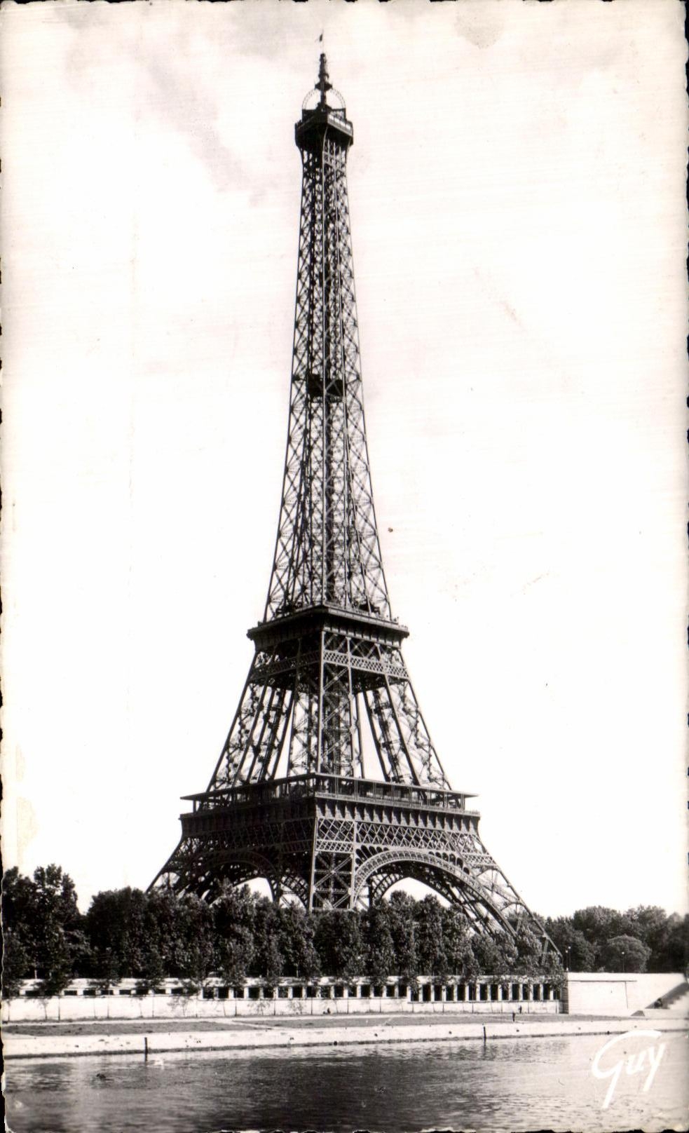 La tour Eiffel (1887-1889), vue de l'avenue de New-York — Éditions d'Art Guy, n° 3003