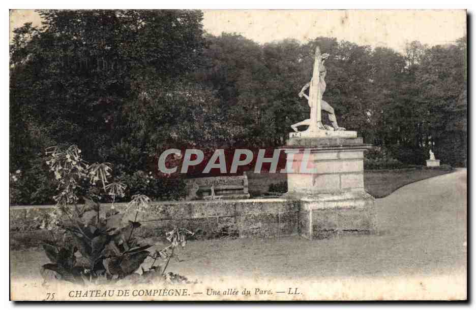 Château de Compiègne — Une allée du Parc — LL. — n°75