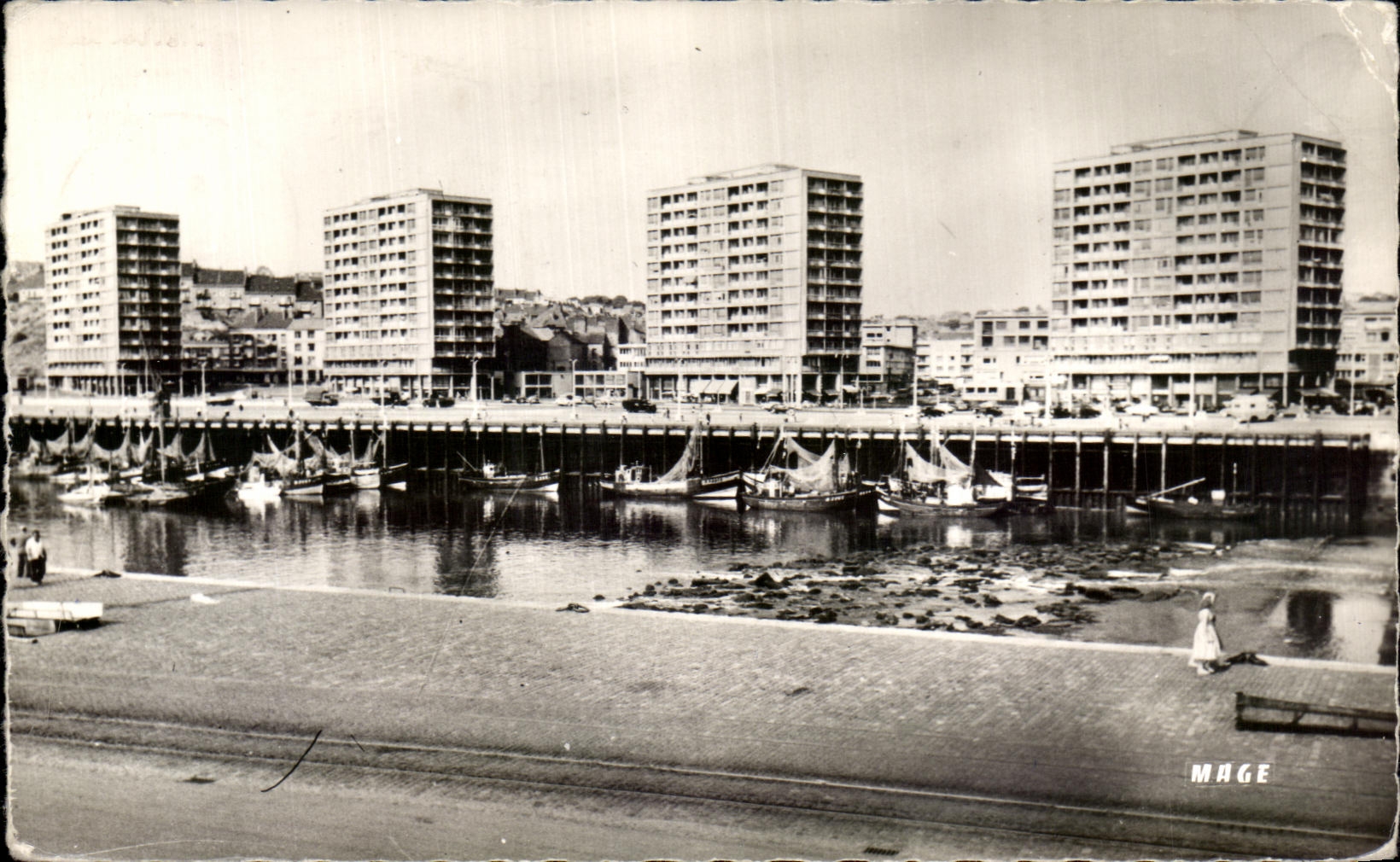 Boulogne-sur-Mer — Le Port, Les Buildings — MAGE