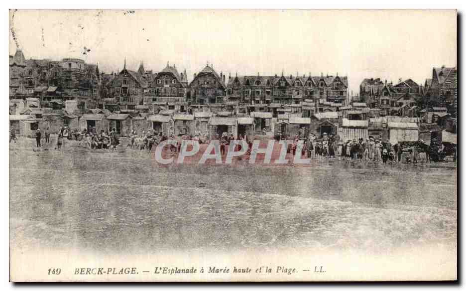 CPA Berck Plage L'Esplanade a Maree Haute et la Plage