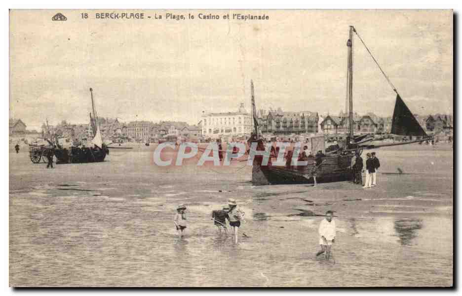 CPA Berck Plage La Plage le Casino et l'Esplanade Bateau