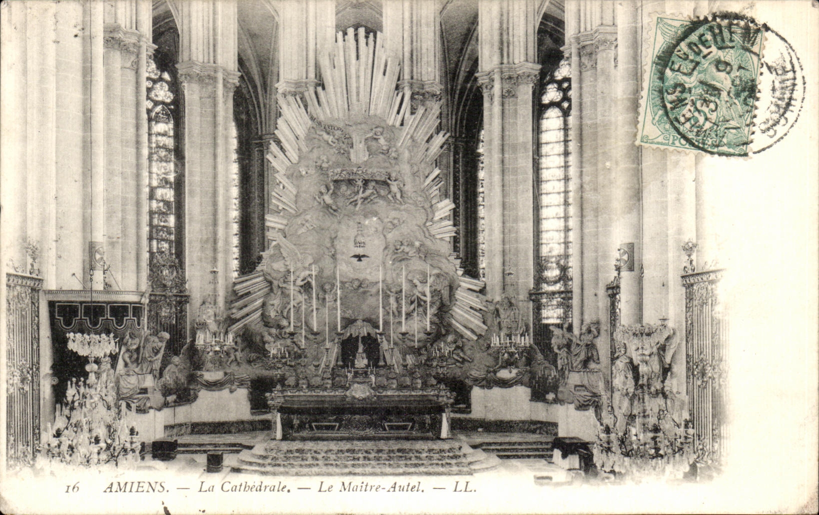 CPA Amiens La Cathedrale Le maitre Autel