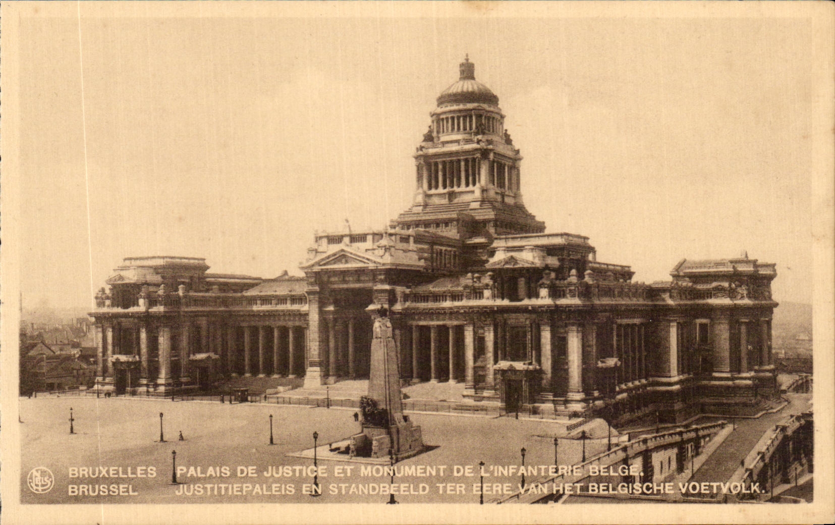 CPA Bruxelles Palais De Justice Et monument De L'Infanterie Belge 