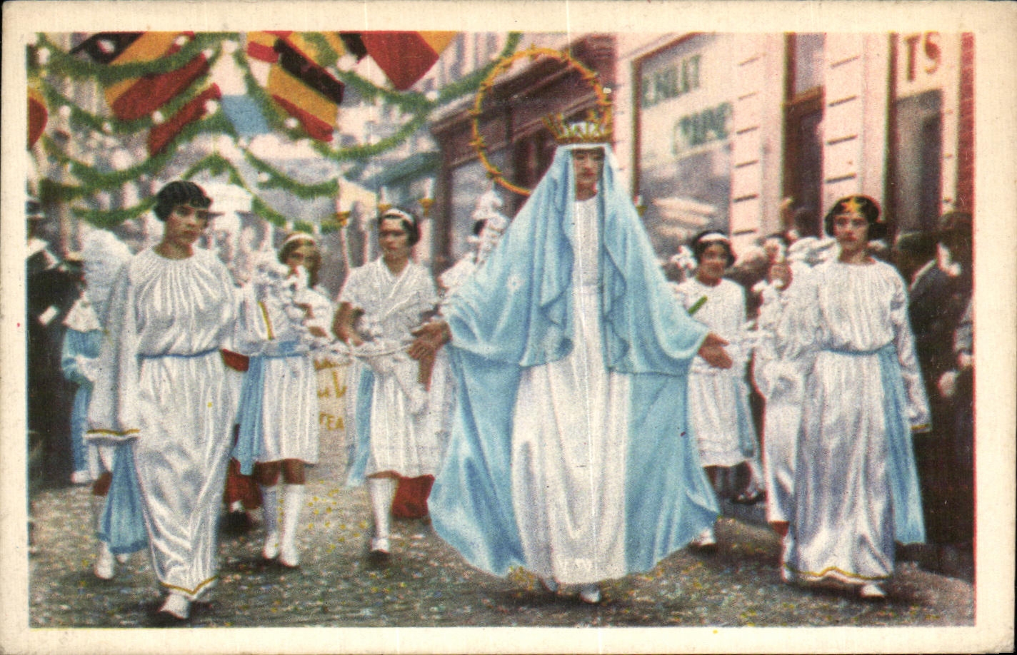 Image Collection de Folklore Belge Cote d'or Huy La procession des fetes mariales La couronne d'etoiles 