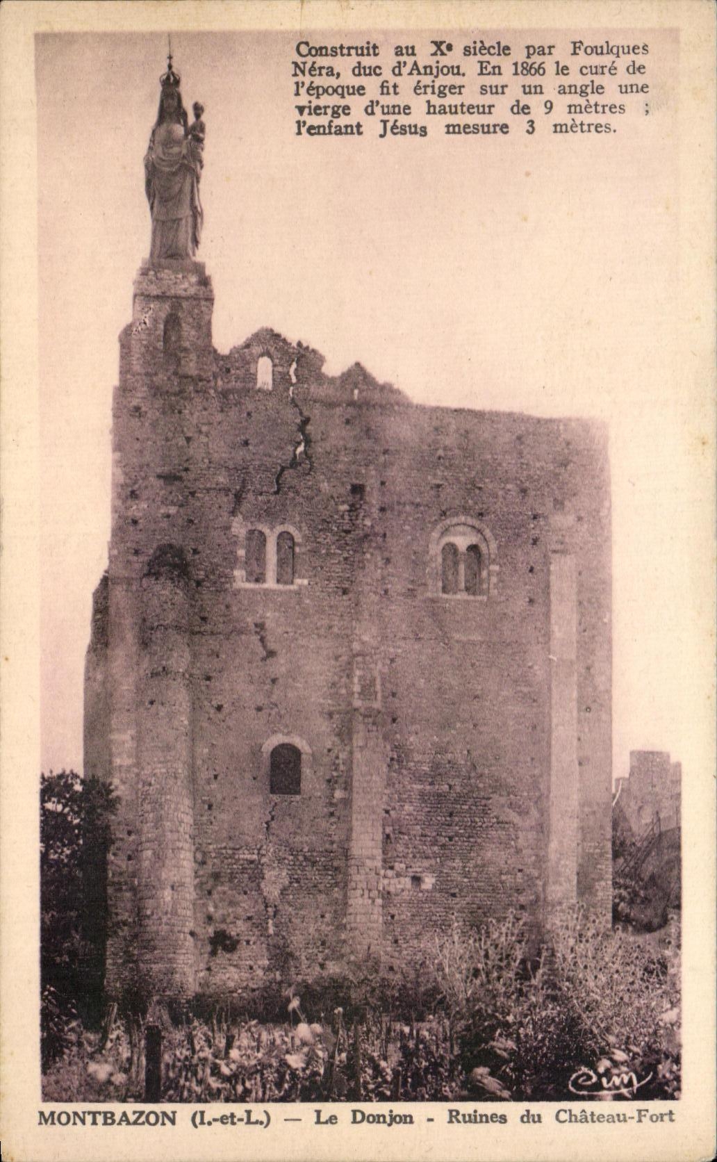 CPA Montbazon Le Donjon Ruines du Chateau Fort