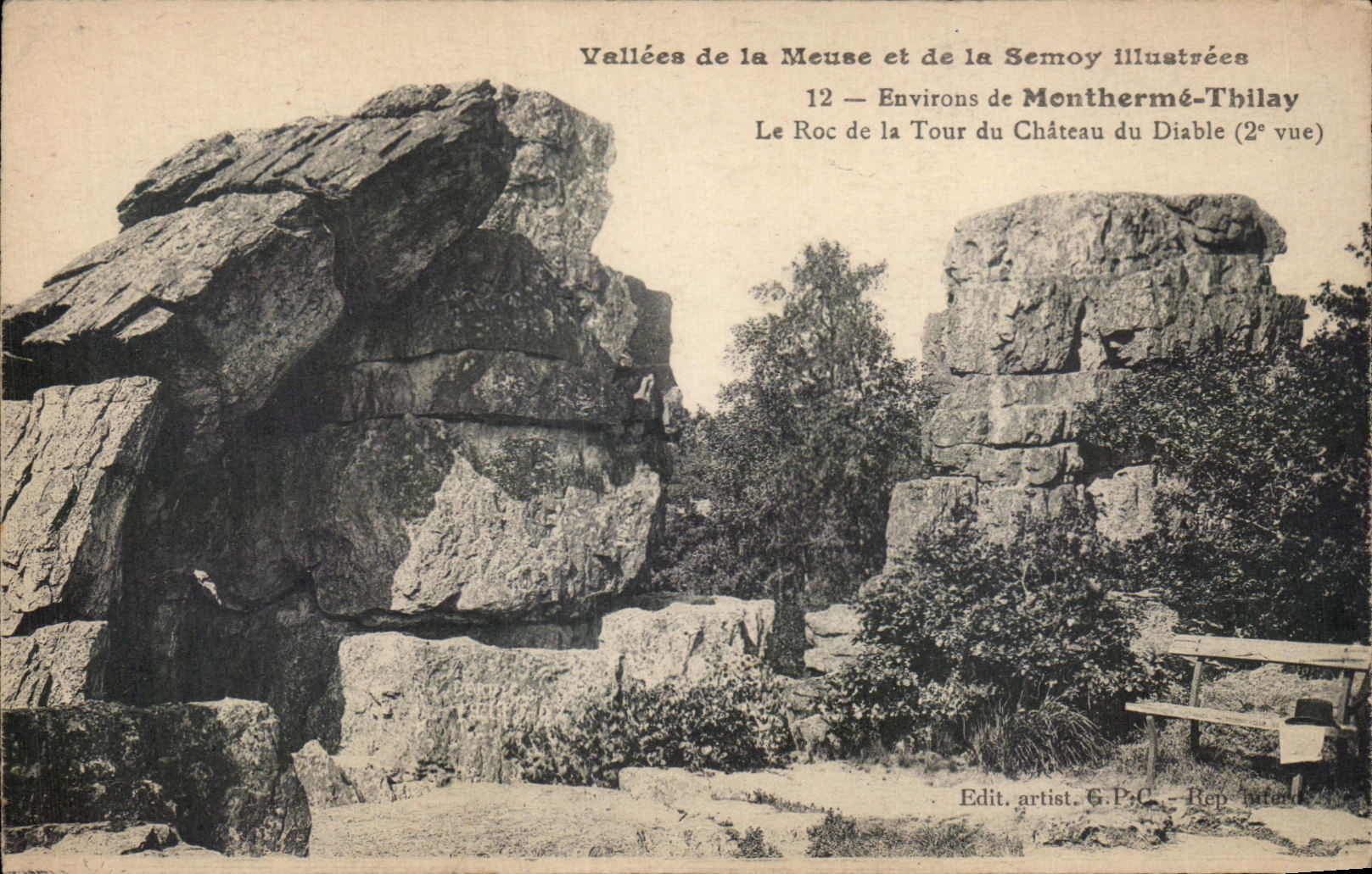 Vallées de la Meuse et de la Semoy Illustrées — Le Roc de la Tour du Château du Diable (2e vue) — Edit. artist. G.P.C.